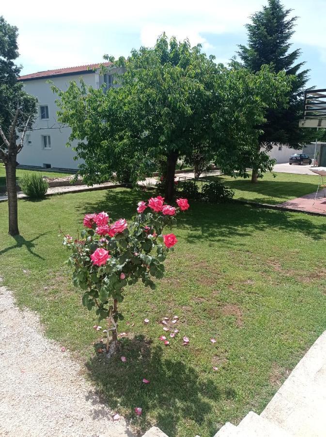 Casa Del Pellegrino M&A - Ostojici Hotel Medjugorje Ngoại thất bức ảnh