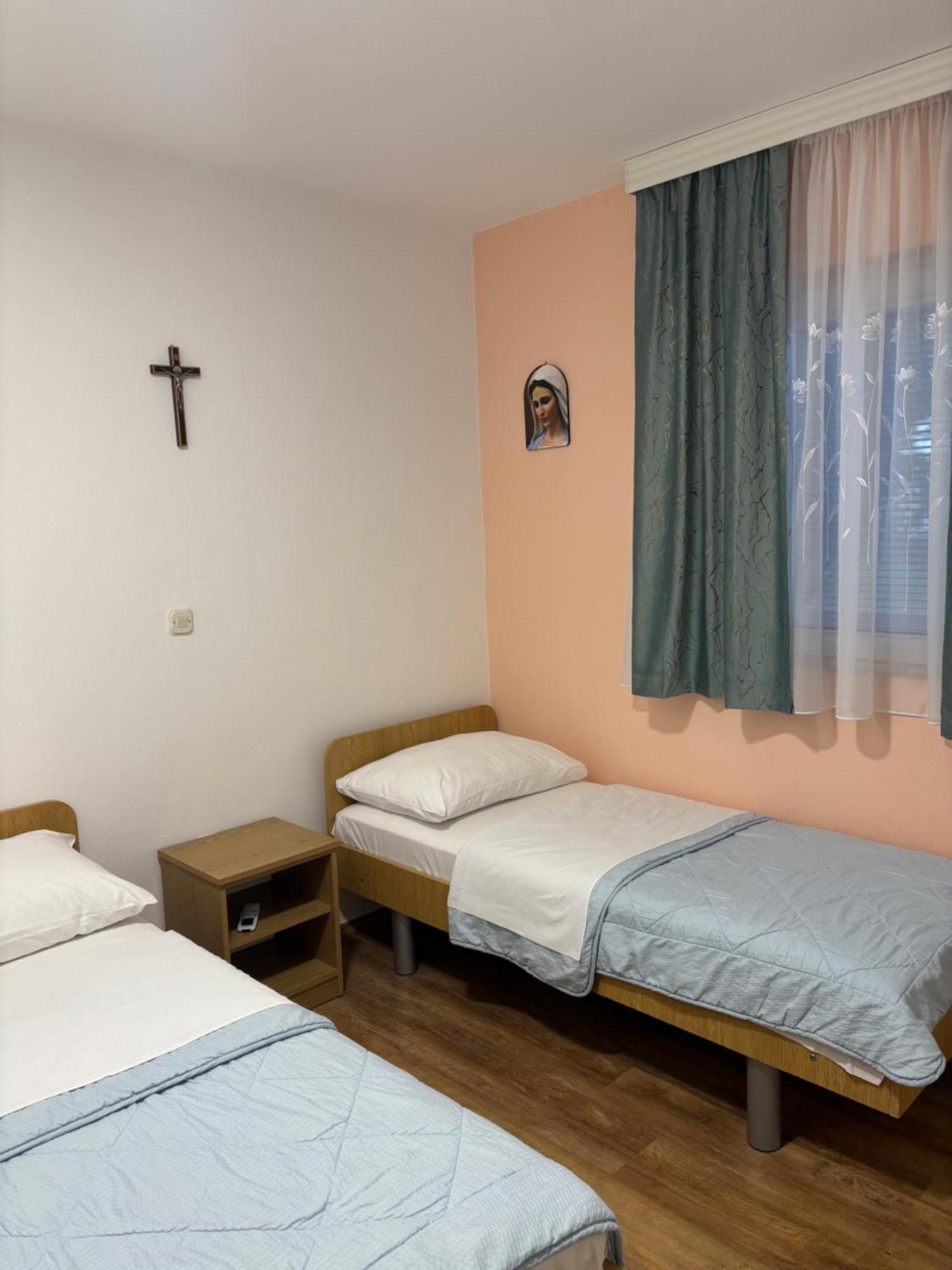 Casa Del Pellegrino M&A - Ostojici Hotel Medjugorje Ngoại thất bức ảnh